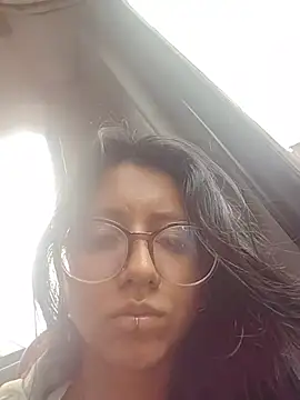 VioletxBloom online show from 15, 12, 2025