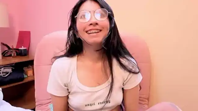 VioletxBloom online show from 19, 4, 2026