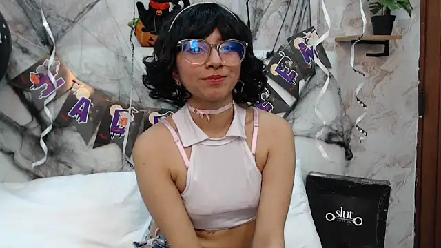 VioletxBloom online show from 19, 10, 2025