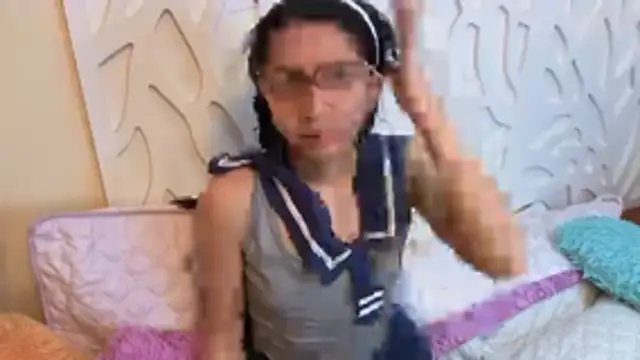 VioletxBloom online show from 17, 4, 2026