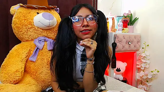 VioletxBloom online show from 4, 10, 2025