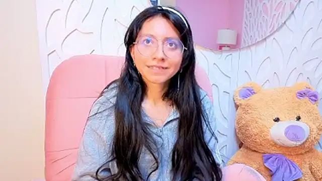 VioletxBloom online show from 15, 4, 2026