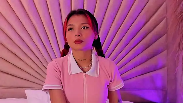 Snapshot of EmaDuff chatting on 24, 9, 2025 EmaDuff online show from 24, 9, 2025