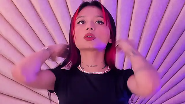 Snapshot of EmaDuff chatting on 26, 9, 2025 EmaDuff online show from 26, 9, 2025