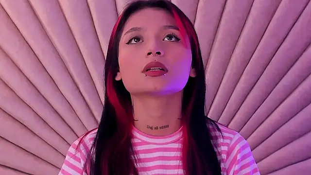 Snapshot of EmaDuff chatting on 30, 9, 2025 EmaDuff online show from 30, 9, 2025