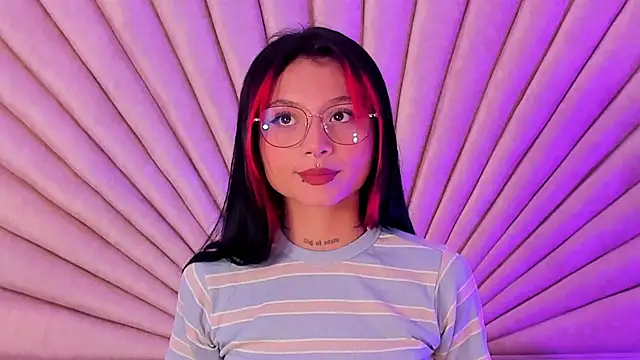 Snapshot of EmaDuff chatting on 25, 9, 2025 EmaDuff online show from 25, 9, 2025