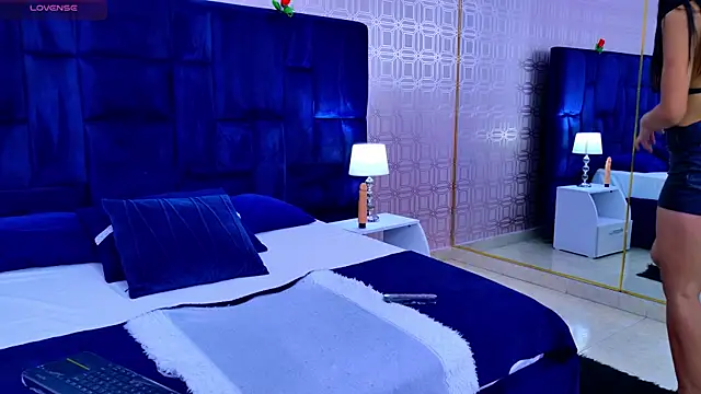 Samanta Isel online show from 18, 9, 2025