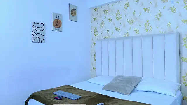 Samanta Isel online show from 4, 10, 2025