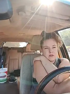 LacyLaurent online show from 10, 9, 2025