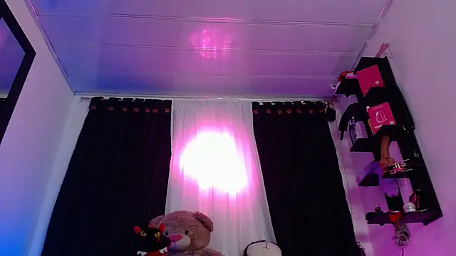 Snapshot of valerii_fox_69 chatting on 25, 6, 2026 valerii fox 69 online show from 25, 6, 2026