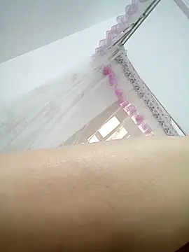 Snapshot of Buny_vera chatting on 13, 10, 2025 Buny vera online show from 13, 10, 2025