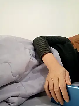 Snapshot of Buny_vera chatting on 25, 11, 2025 Buny vera online show from 25, 11, 2025