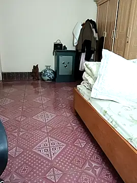 Moona heny online show from 27, 11, 2025