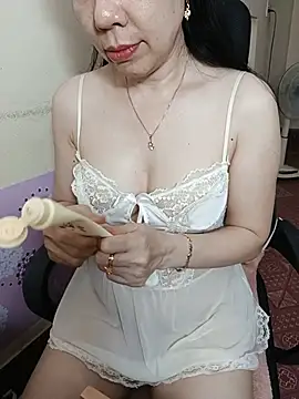 Moona heny online show from 15, 7, 2026