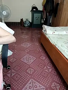 Moona heny online show from 9, 11, 2025