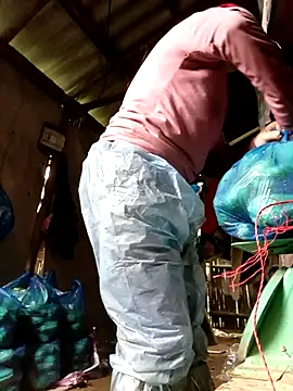 quynhkoolbae online show from 8, 11, 2025