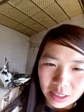 quynhkoolbae online show from 3, 12, 2025