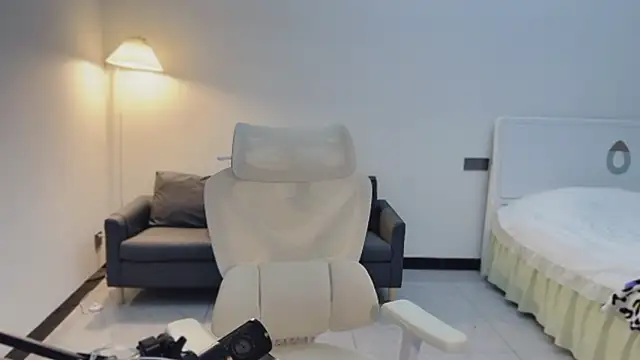 Maymay  online show from 14, 11, 2025