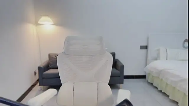 Maymay  online show from 14, 10, 2025