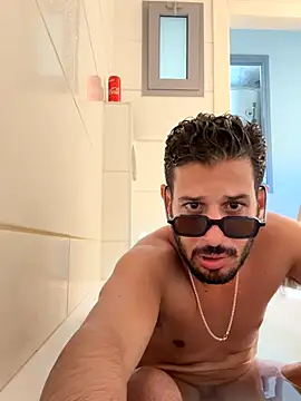 Snapshot of husbandandwifetobe chatting on 27, 9, 2025 husbandandwifetobe online show from 27, 9, 2025