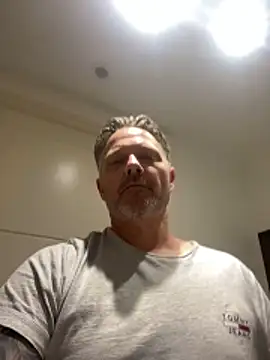 Snapshot of mrlovinhusband chatting on 27, 4, 2026 mrlovinhusband online show from 27, 4, 2026