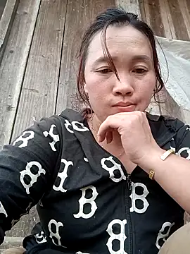 miumiu 00 online show from 10, 11, 2025