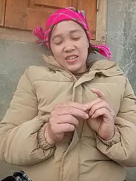 miumiu 00 online show from 27, 2, 2026