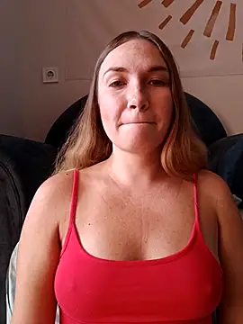 KisaVixen online show from 28, 9, 2025