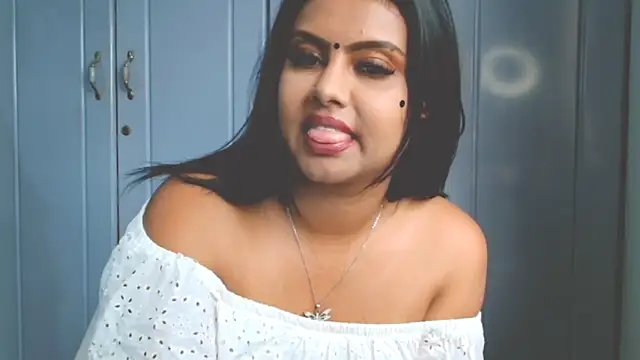 Indian GlowingMiax online show from 10, 10, 2025