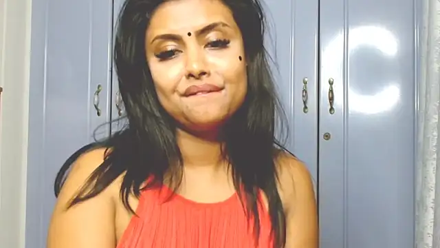 Indian GlowingMiax online show from 30, 10, 2025