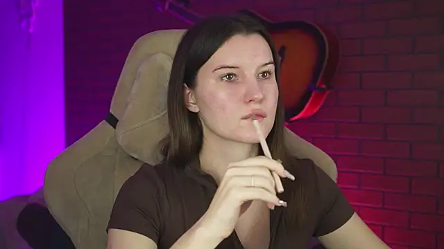 AgataWillis online show from 5, 11, 2025