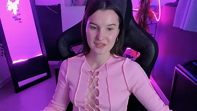 AgataWillis online show from 13, 10, 2025