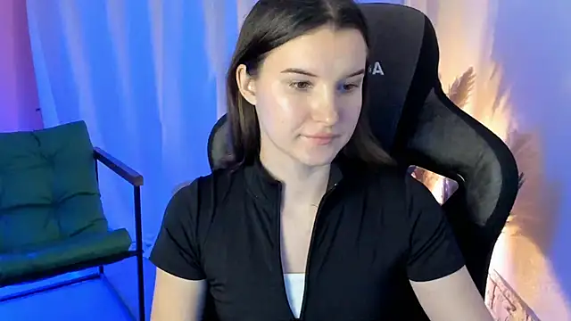 AgataWillis online show from 28, 10, 2025