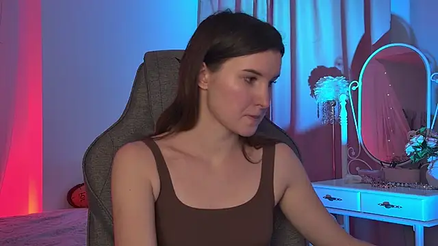 AgataWillis online show from 4, 12, 2025