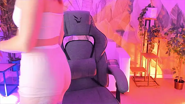 AgataWillis online show from 28, 11, 2025