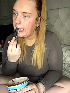 MysteriousMylaX online show from 24, 11, 2025