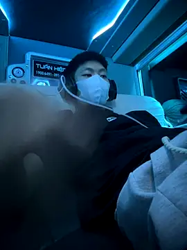 linh21107 online show from 10, 11, 2025