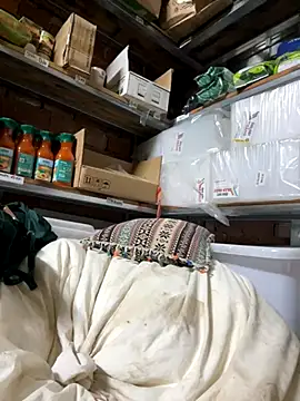 linh21107 online show from 3, 12, 2025