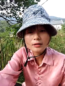 linda bae00 online show from 12, 10, 2025