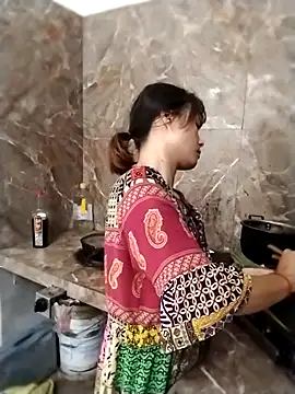 linda bae00 online show from 15, 9, 2025