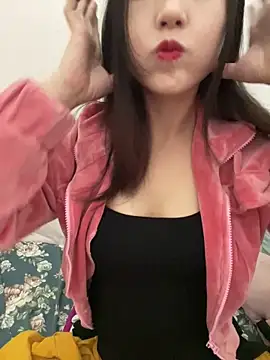 Snapshot of Dieknr chatting on 5, 11, 2025 Dieknr online show from 5, 11, 2025