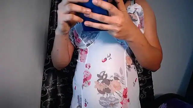 Spicy Maxy online show from 19, 9, 2025