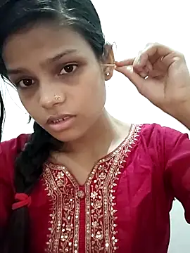 Komal0099 online show from 3, 10, 2025