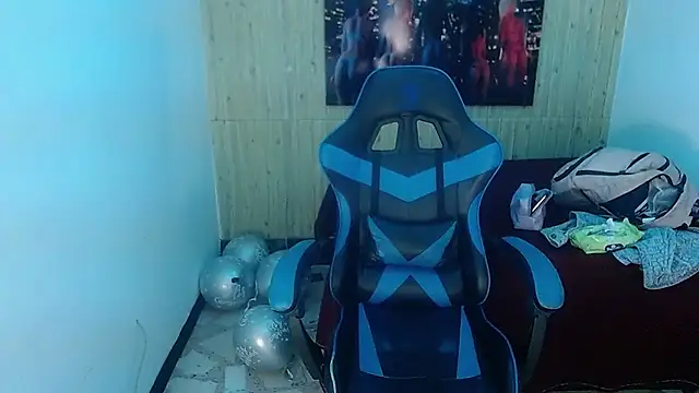 Snapshot of alison_moon7 chatting on 16, 9, 2025 alison moon7 online show from 16, 9, 2025