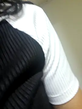 Snapshot of alison_moon7 chatting on 16, 10, 2025 alison moon7 online show from 16, 10, 2025