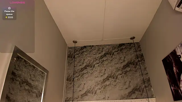 Emilly mell online show from 26, 9, 2025