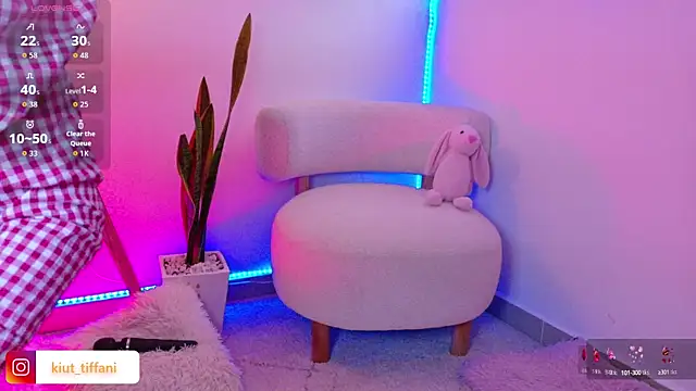 Snapshot of Kiut_tiffanii chatting on 3, 10, 2025 Kiut tiffanii online show from 3, 10, 2025