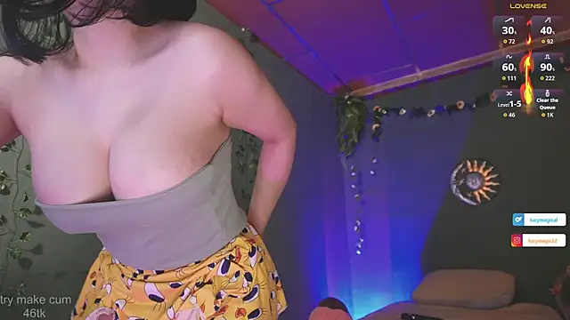 Snapshot of lucymagical1 chatting on 7, 10, 2025 lucymagical1 online show from 7, 10, 2025