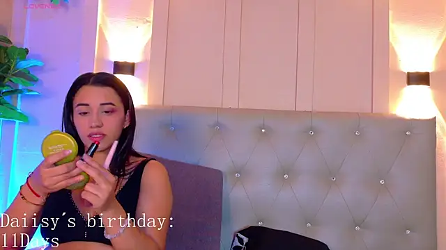 Daiisy kiss online show from 4, 5, 2026