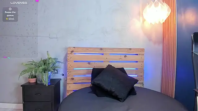 Daiisy kiss online show from 21, 9, 2025